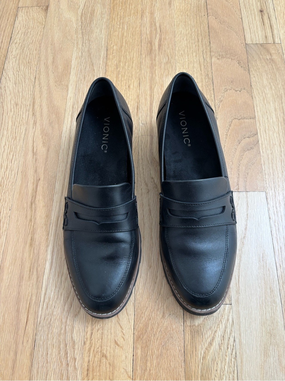 Vionic Black Leather Penny Loafers